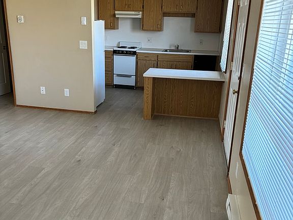 5th image of 2420 Oak St SE #2424-05