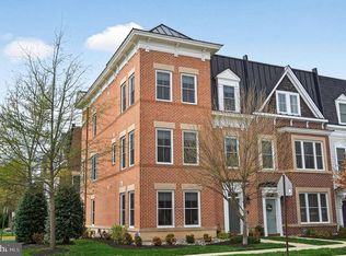 151 Center St S UNIT 1, Vienna, VA 22180