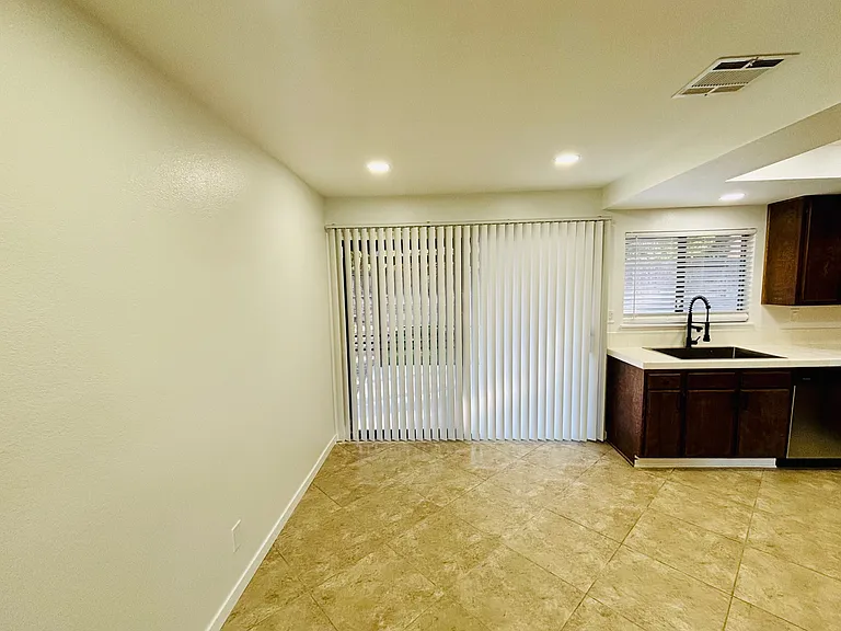 2730 W Avenue K4 — Photo 5