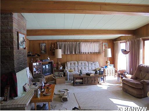 2nd image of 407 Woodland Dr