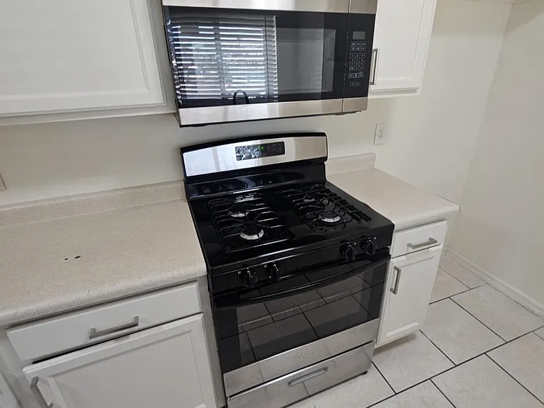 4619 E Almeria Rd — Photo 8