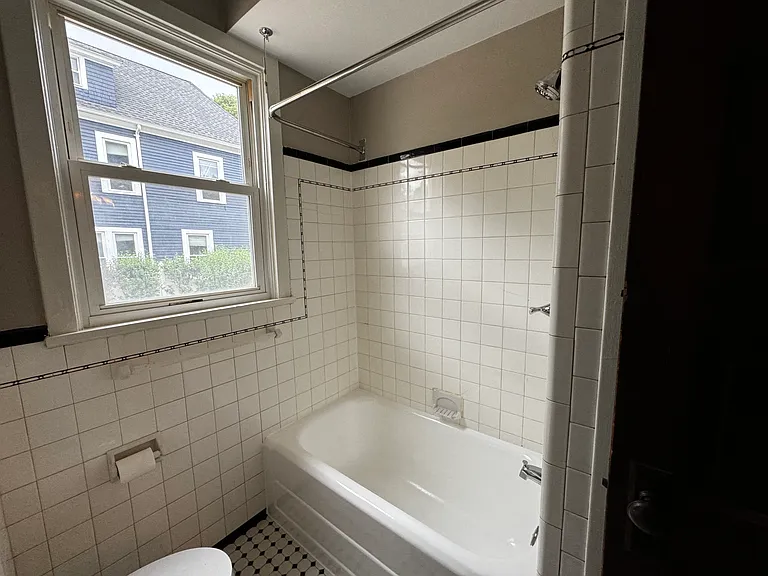 294 Baynes St #1 — Photo 15