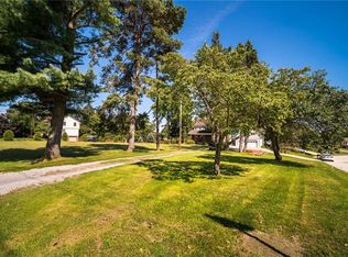 9490 Peebles Rd, Allison Park, PA 15101