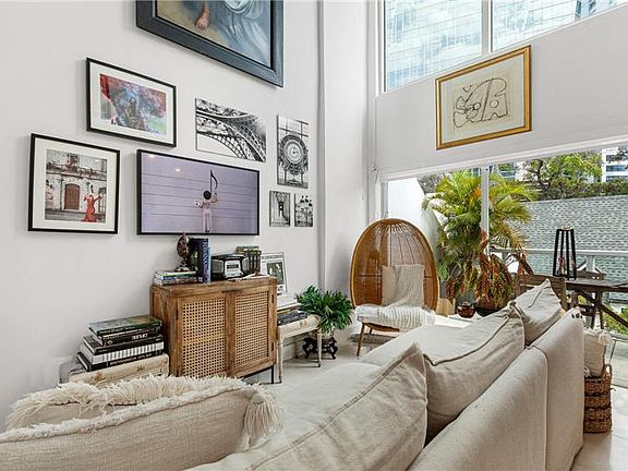 2nd image of 1528 Brickell Ave APT 211