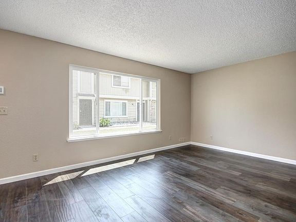 2nd image of 4131 Brookfield Dr