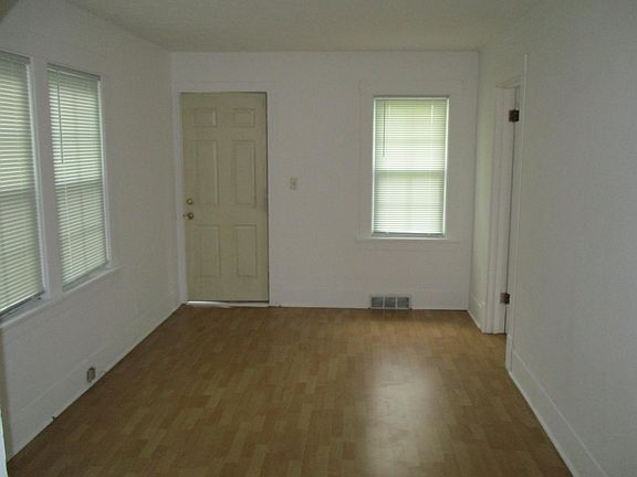 4th image of 5415 S 48th Ave