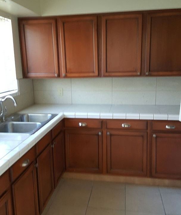 2nd image of 940 W Monterosa St APT A