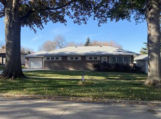 307 S 9th St, Mapleton, IA 51034