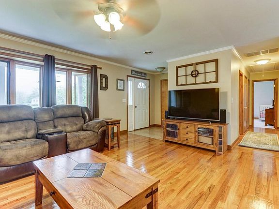 4th image of 735 Bremble Dr