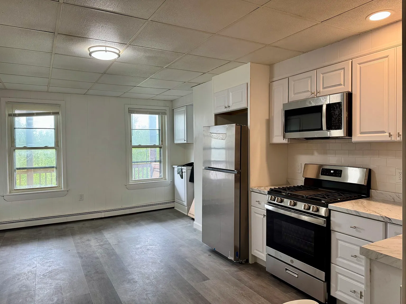 3 bed, 920 sqft, $2,900 — Photo 4