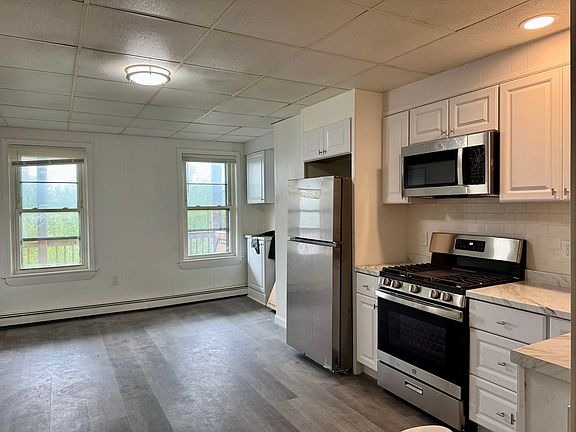 4th image of 855 Saratoga St APT 3