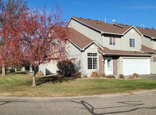 2401 Oakridge Cir, Hudson, WI 54016