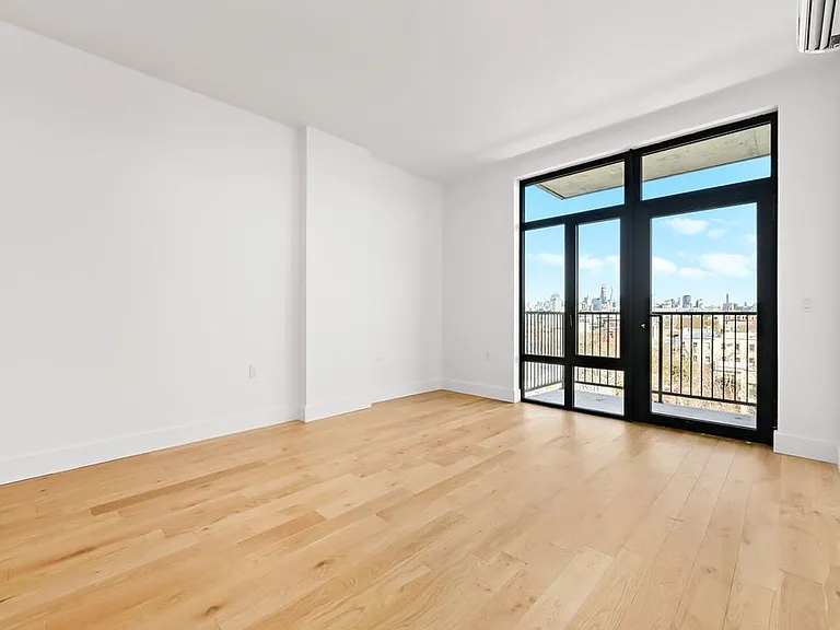597 Grand St #417 — Photo 6