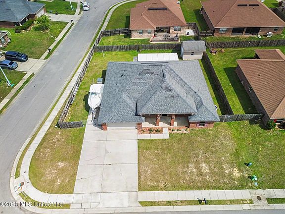 3rd image of 18028 Canal Landing Dr
