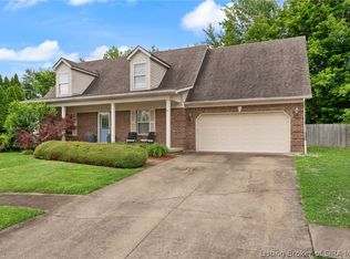 6803 Twin Springs Drive, Sellersburg, IN 47172