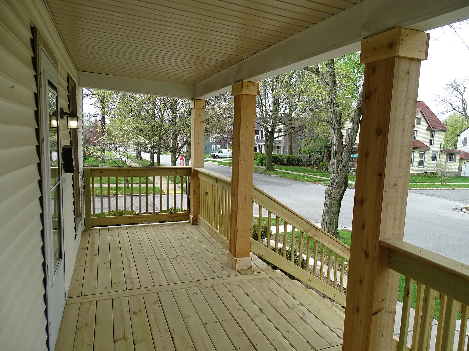 2 bed, 1100 sqft, $1,850 — Photo 2