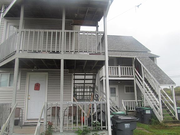 4th image of 63 Grace St #65