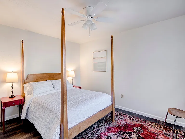 423 Pacific Ave SW — Photo 11