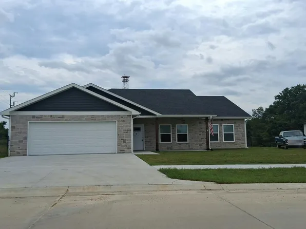 726 Vine Dr, Holts Summit, MO 65043