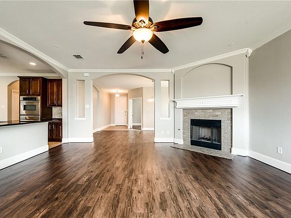 5th image of 916 Mangrove Dr