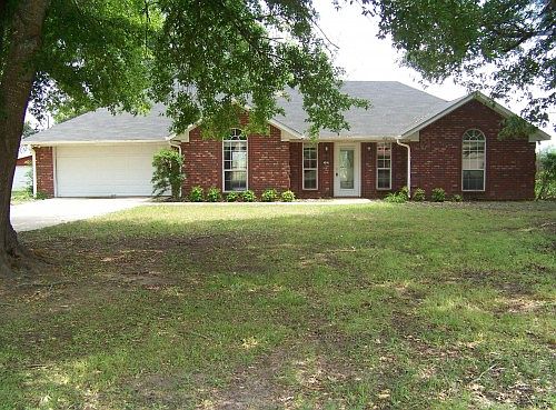 1st image of 222 Chrystal Ln