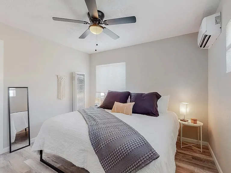 2124 Eton Ave SE #2F — Photo 2