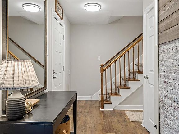 5th image of 55 Cedar Rd