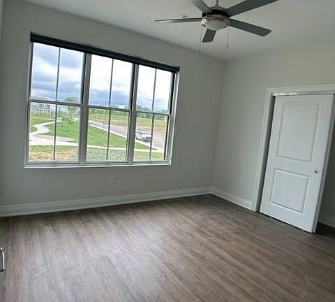 4th image of 1088 Walburg Ave #205