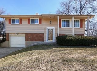 2S161 Ivy Ln, Lombard, IL 60148