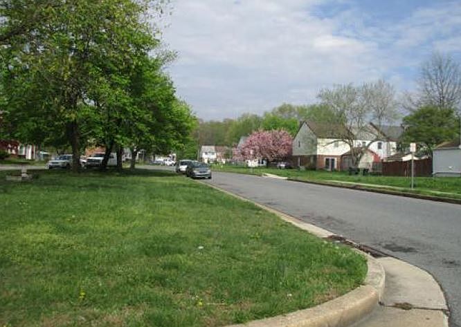 2nd image of 62 Ethan Allen Ct