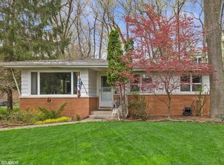 2143 Chastleton Dr, Long Beach, IN 46360