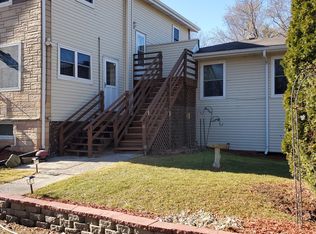 1410 W Wauconda Rd, McHenry, IL 60051