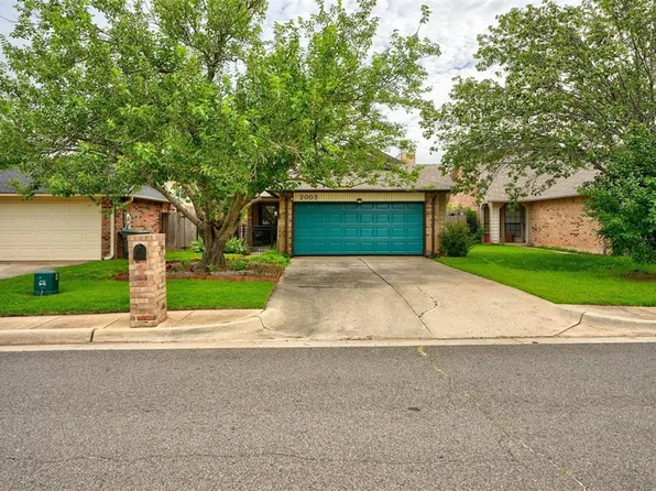 2003 Mark Rd, Edmond, OK 73003