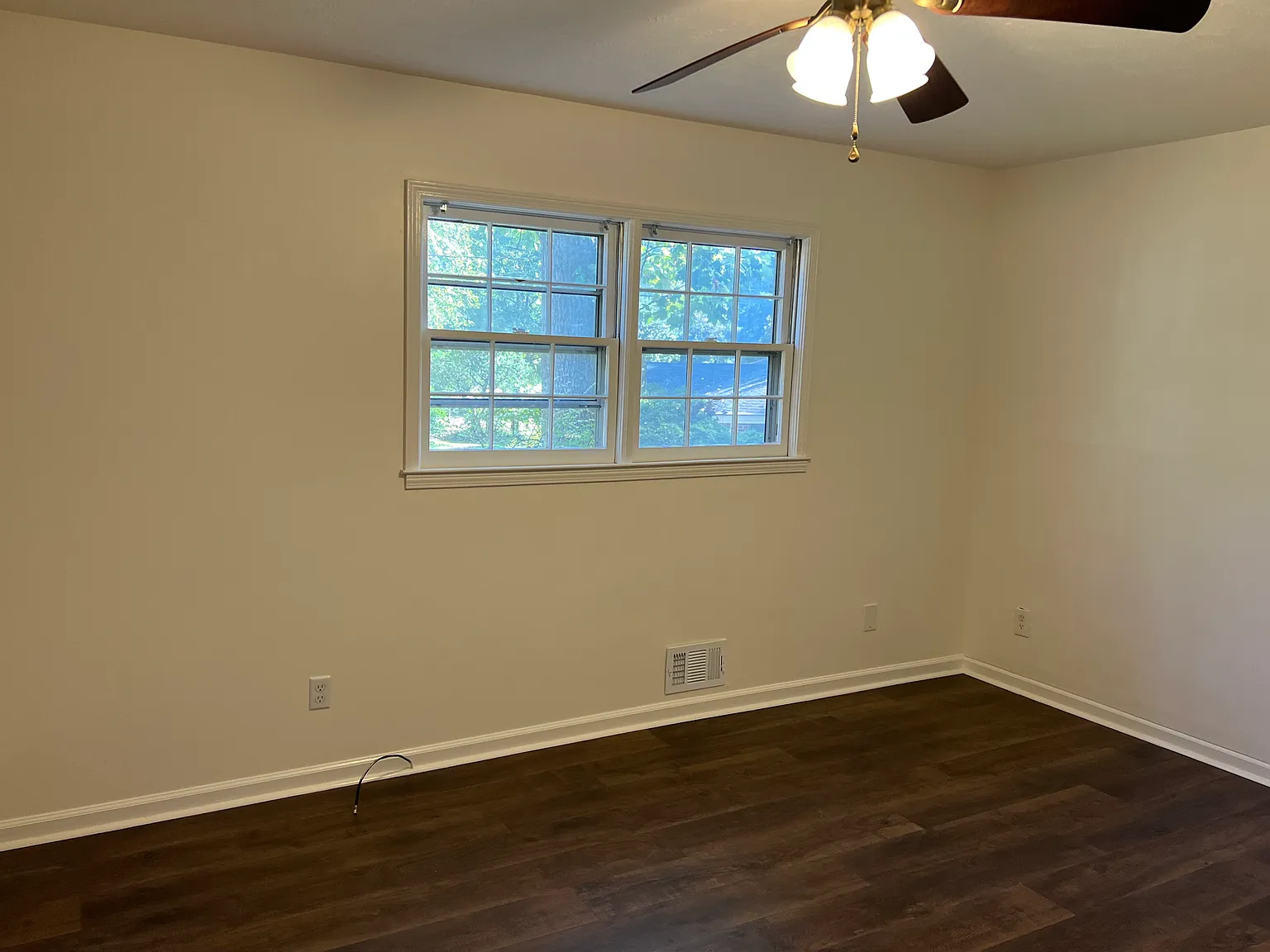 3 bed, 1637 sqft, $2,100 — Photo 3