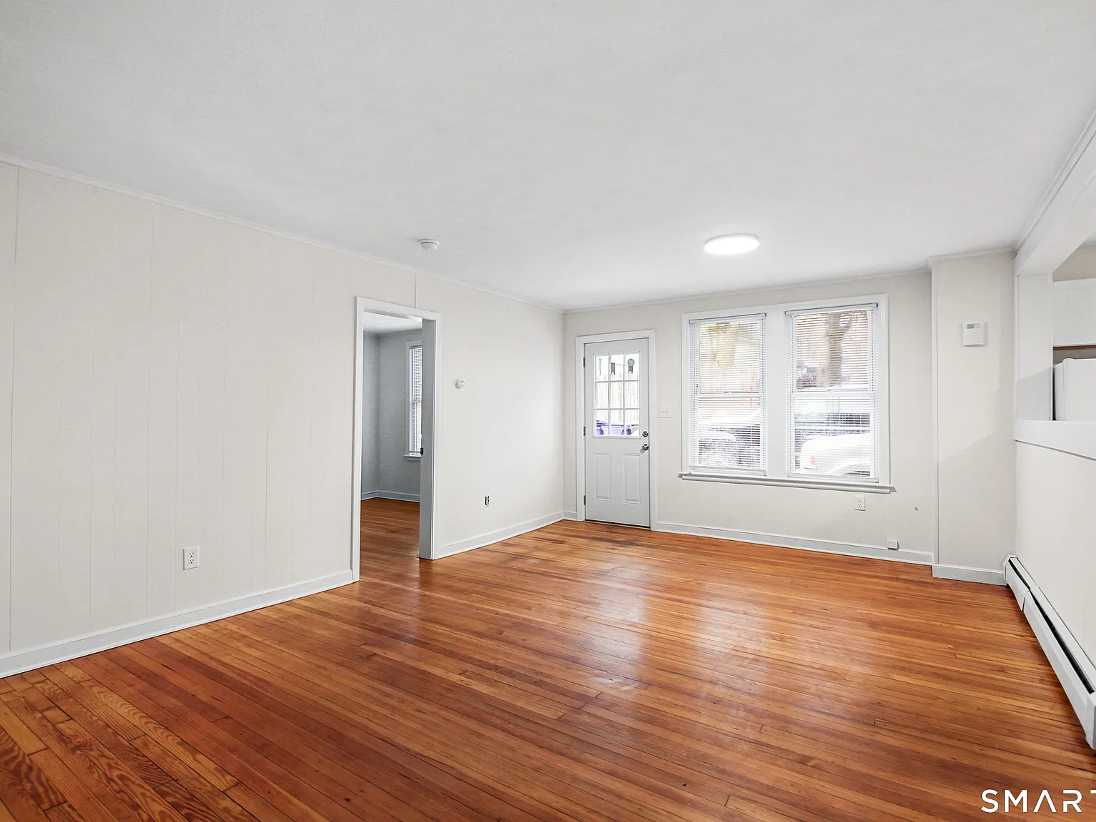 2 bed, 1.0 bath, 2240 sqft, $1,600 — Photo 3