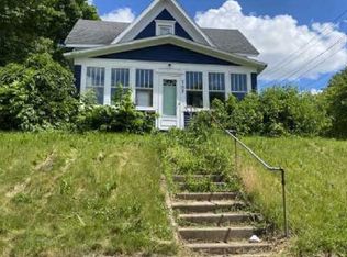 703 N 4th St, Mankato, MN 56001