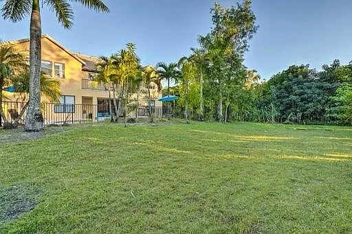 6425 Royal Palm Beach Blvd
