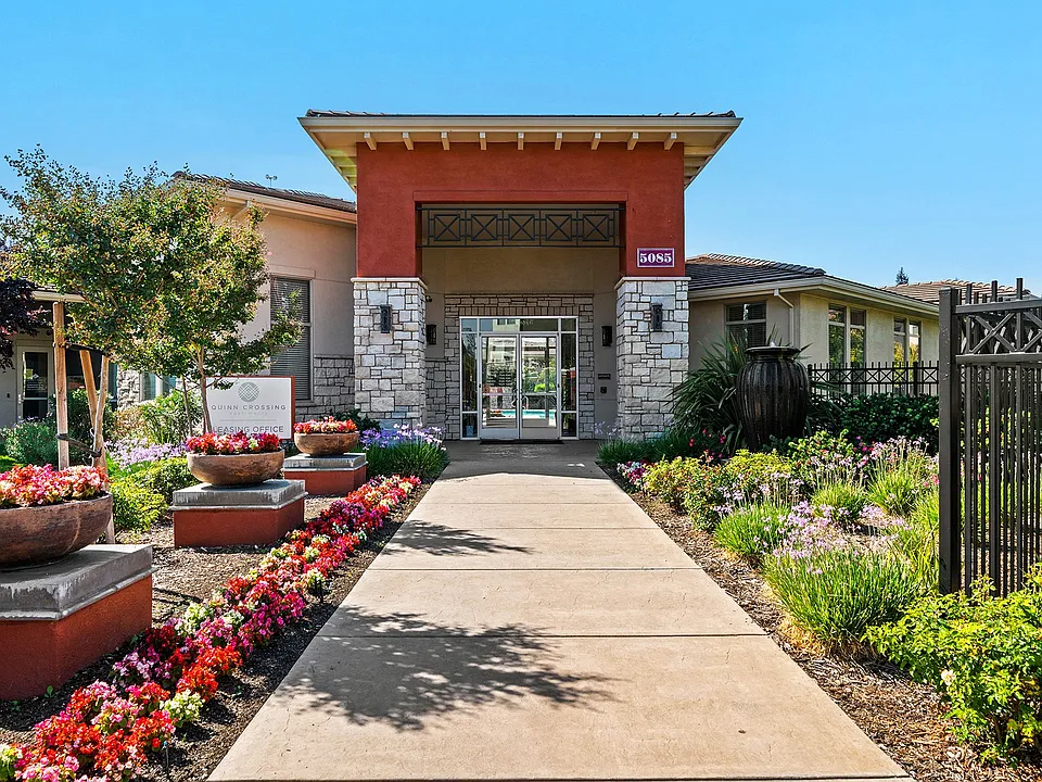Quinn Crossing Apartments