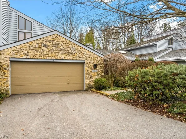 3925 Hickory Nut Trl #V2, Orange, OH 44022