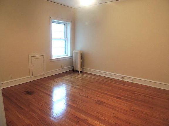 5th image of 425 Washington Blvd #2