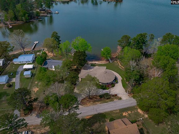 3rd image of 741 Wildwood Rd