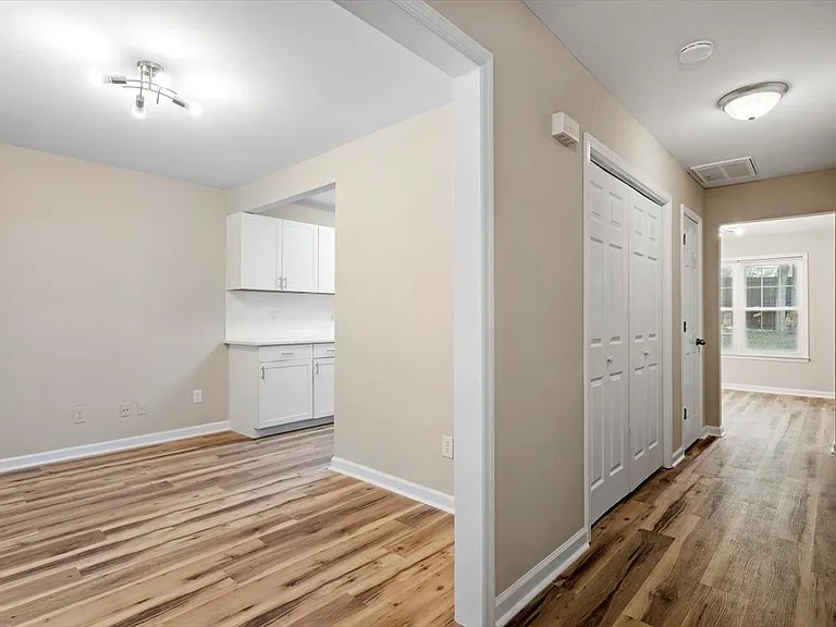1611 Poole Rd — Photo 11