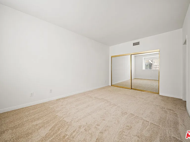 4144 Colfax Ave — Photo 45