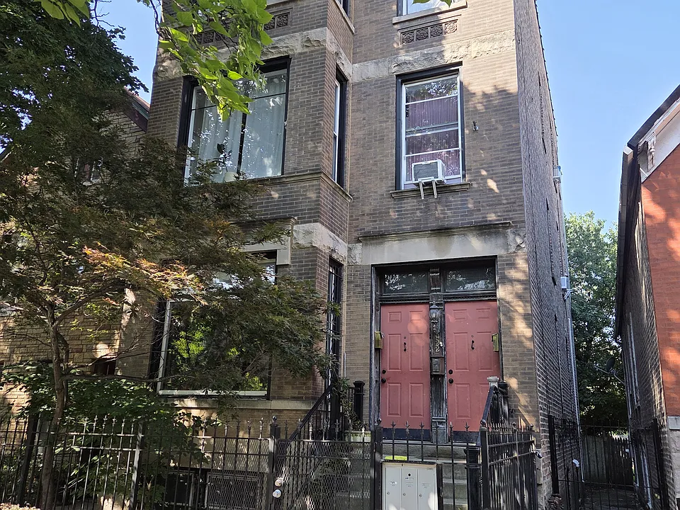 922 N Francisco Ave #3