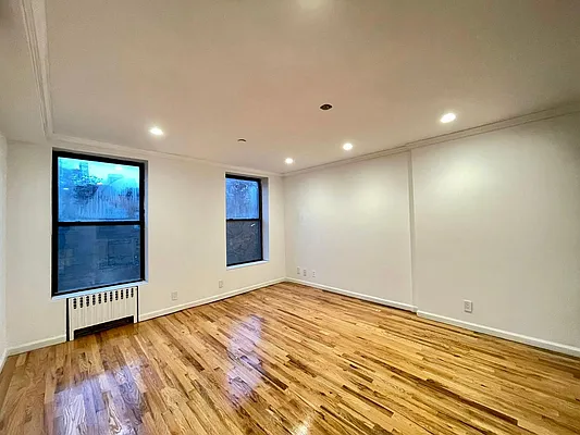 Rented by Silver Line Realty Group NY LLC | media 7