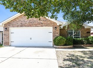 324 Memory Dr, Fort Worth, TX 76108