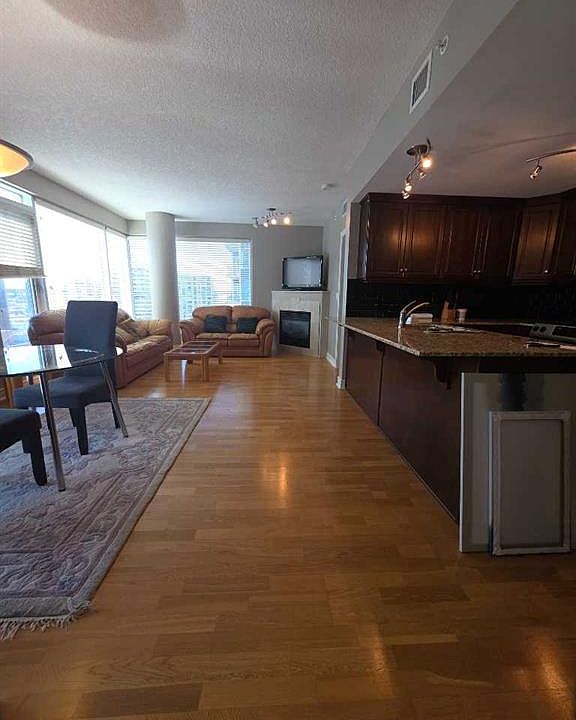 1st image of 910 S 5th Ave SW #2208