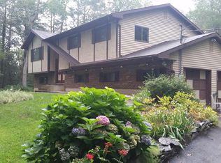 5041 High Terrace Rd, Stroudsburg, PA 18360