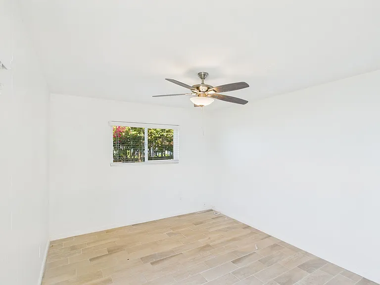 330 W I St — Photo 92