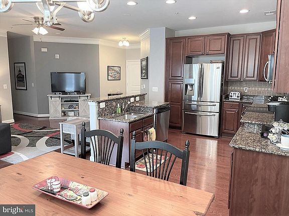 3rd image of 1503 Broadneck Pl Unit 202